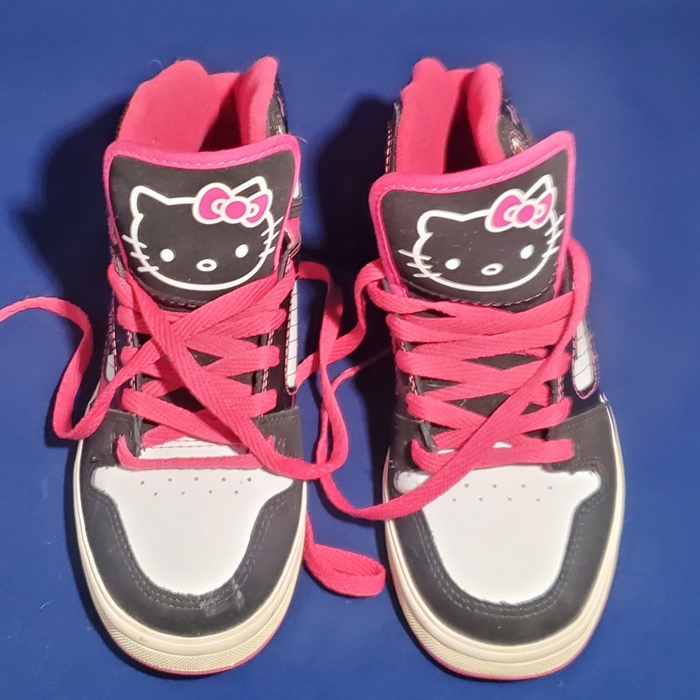 Vans Hello Kitty Size 8 Sneakers